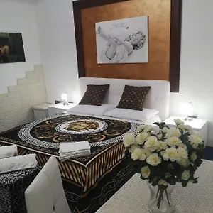 apt-marilyn.taorminaitalyhotels.com/